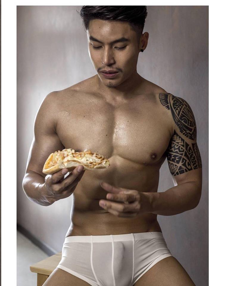 หนุ่มหล่อขึ้นปก 99
