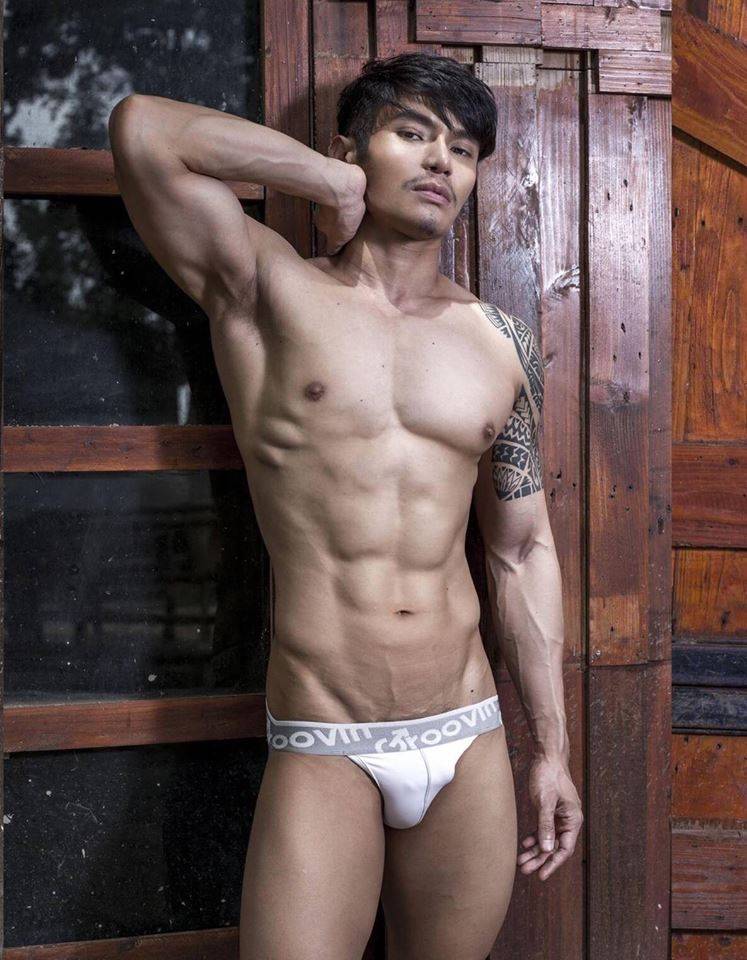 หนุ่มหล่อขึ้นปก 99
