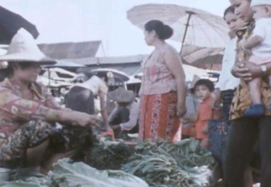 เมืองลาวก่อนปี1975