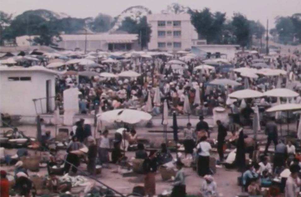 เมืองลาวก่อนปี1975