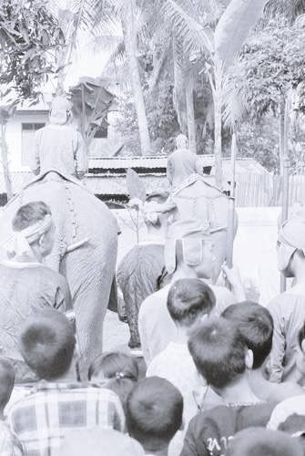 เมืองลาวก่อนปี1975