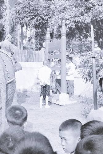 เมืองลาวก่อนปี1975