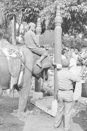เมืองลาวก่อนปี1975