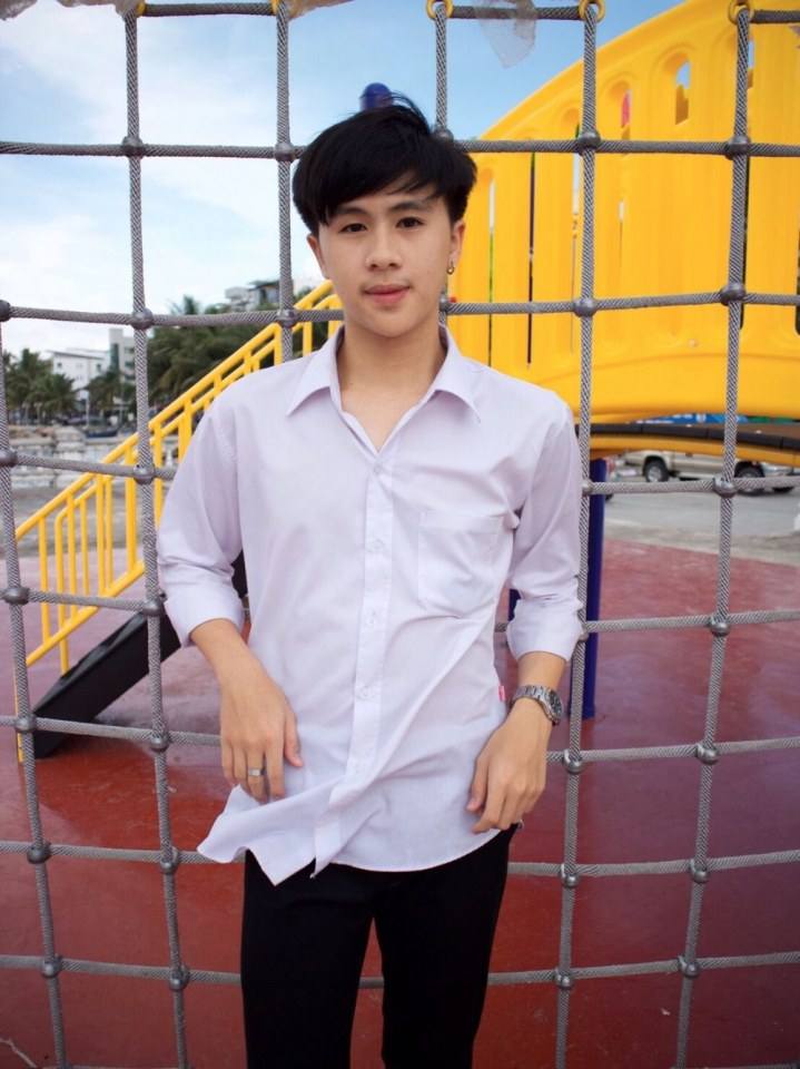 เด็กเสิร์ฟหล่อบอกต่อด้วย h2m bangsaem
