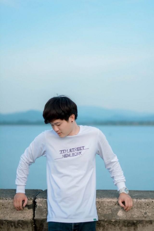 เด็กเสิร์ฟหล่อบอกต่อด้วย h2m bangsaem