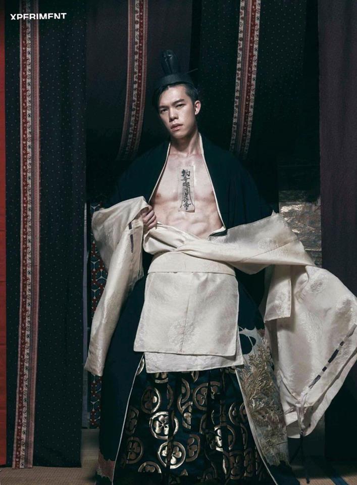 หนุ่มหล่อขึ้นปก 103