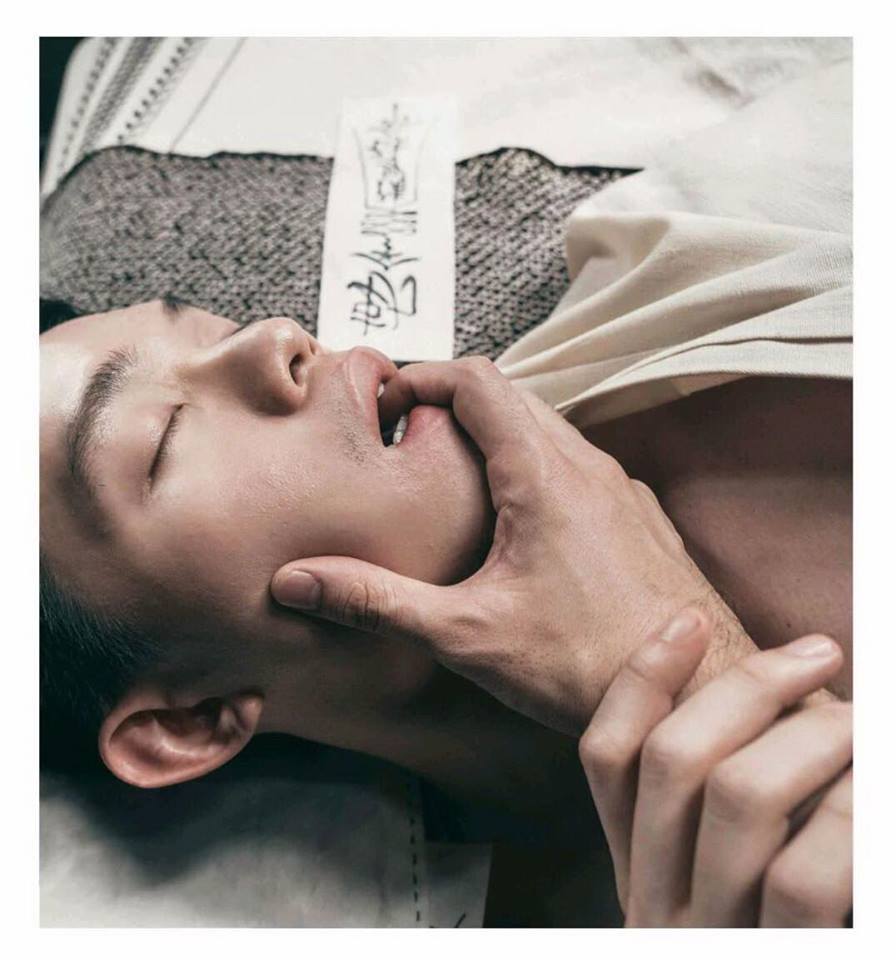 หนุ่มหล่อขึ้นปก 103