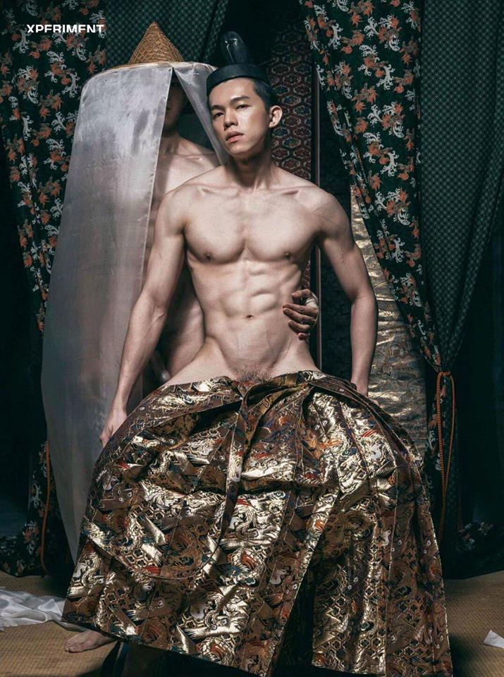 หนุ่มหล่อขึ้นปก 103