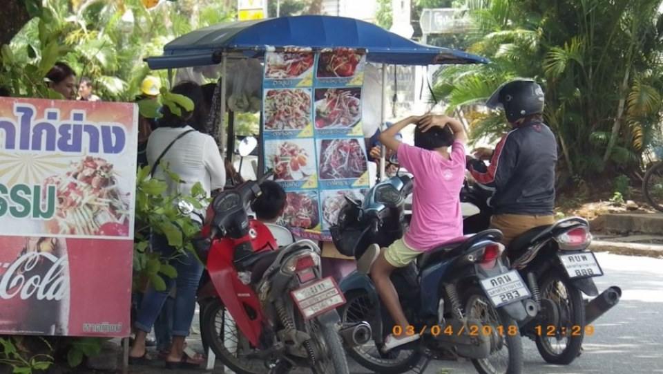 ร้านอาหารใกล้ชุมทางทุ่งสง