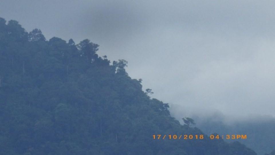 เทือกเขาหลวง (ตัดส่วน)