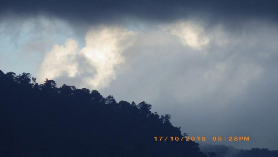 เทือกเขาหลวง (ตัดส่วน)