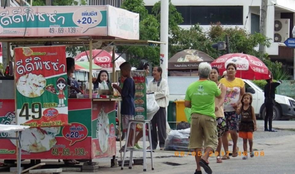 ตลาดนัดนาบอน วันเสาร์