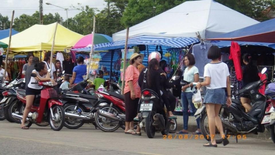 ตลาดนัดนาบอน วันเสาร์