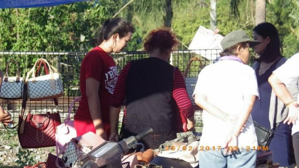 ตลาดนัดนาบอน วันเสาร์