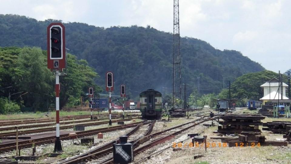 อ.ทุ่งสง (ด้านหอนาฬิกา)