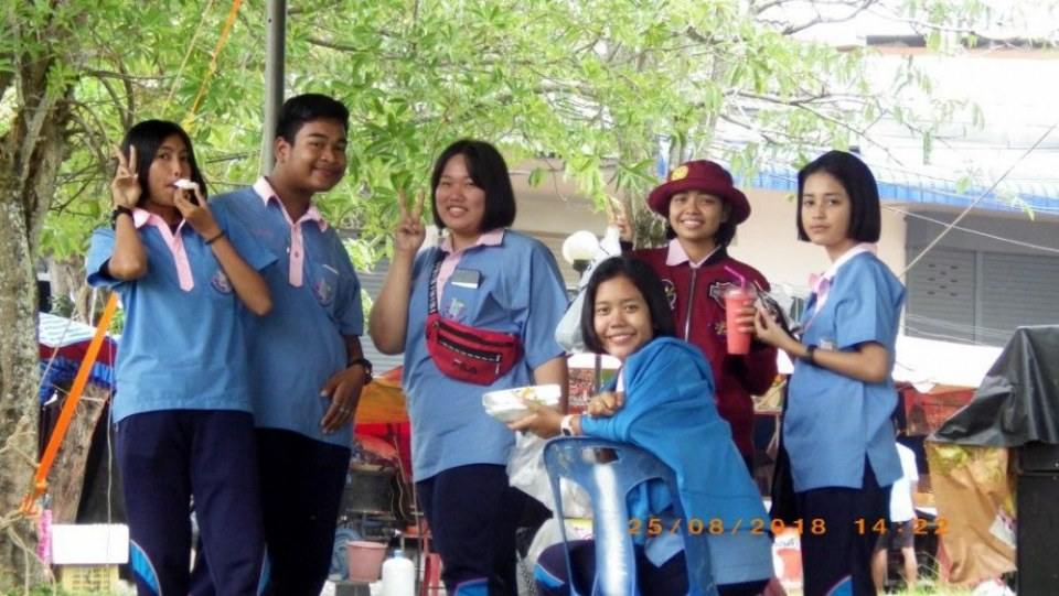 วันเสาร์ มีเรียนด้วย