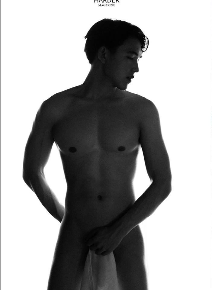 หนุ่มหล่อขึ้นปก 106