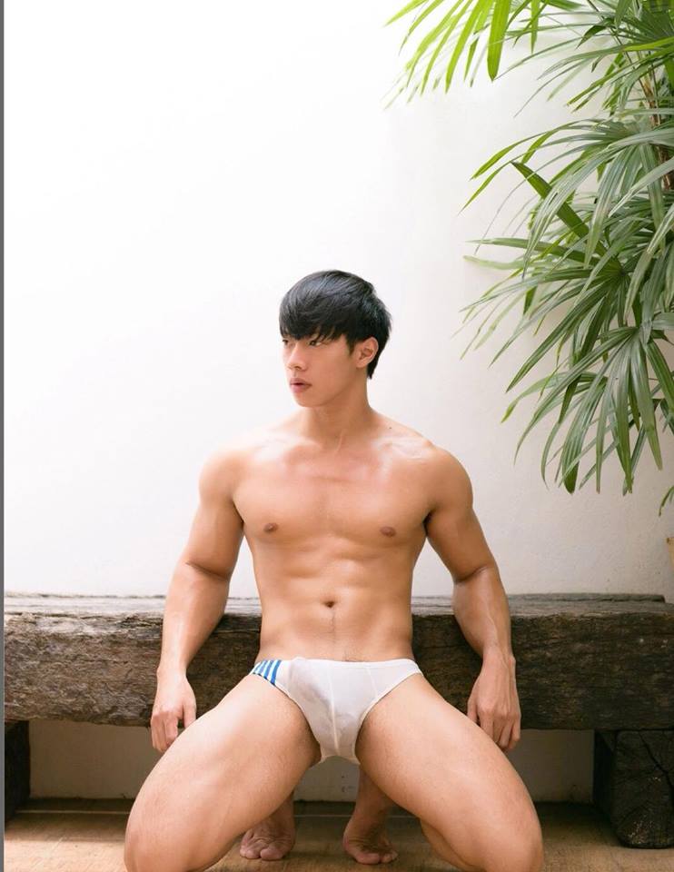 หนุ่มหล่อขึ้นปก 107