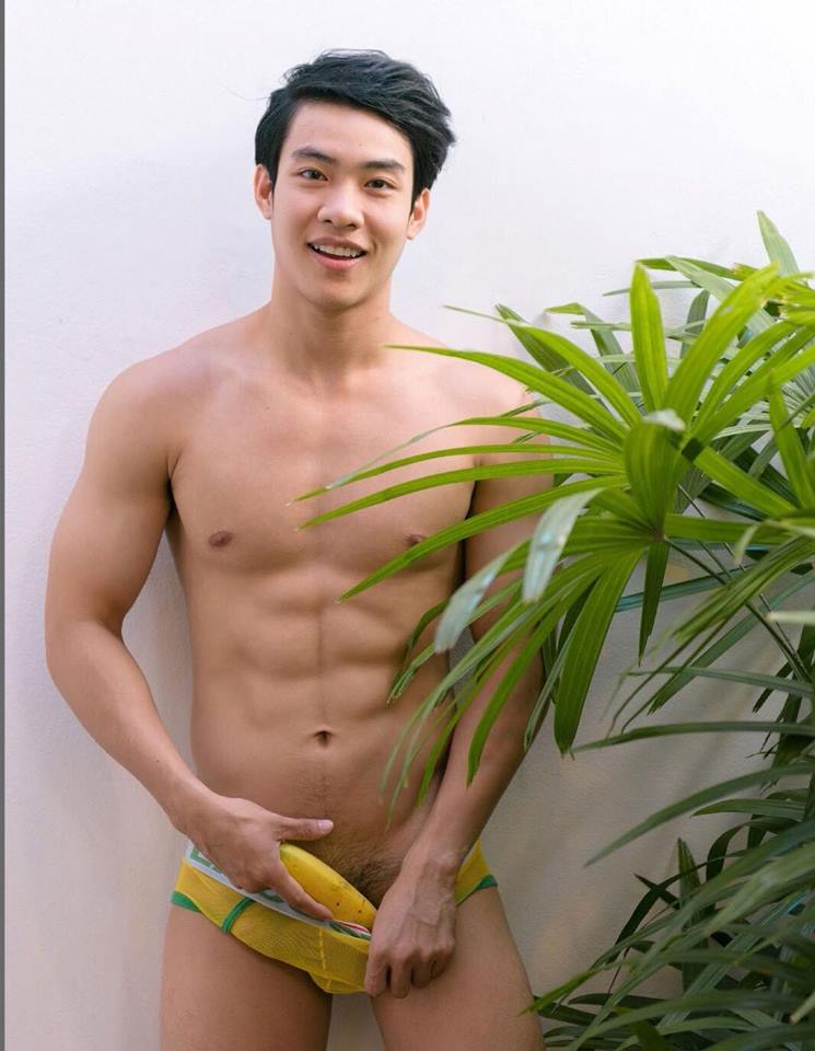 หนุ่มหล่อขึ้นปก 107