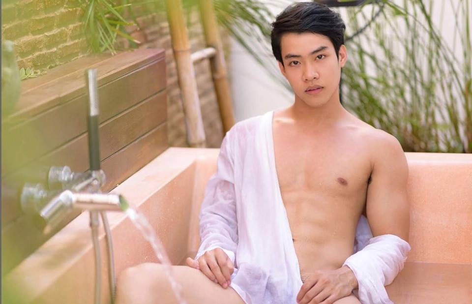 หนุ่มหล่อขึ้นปก 107