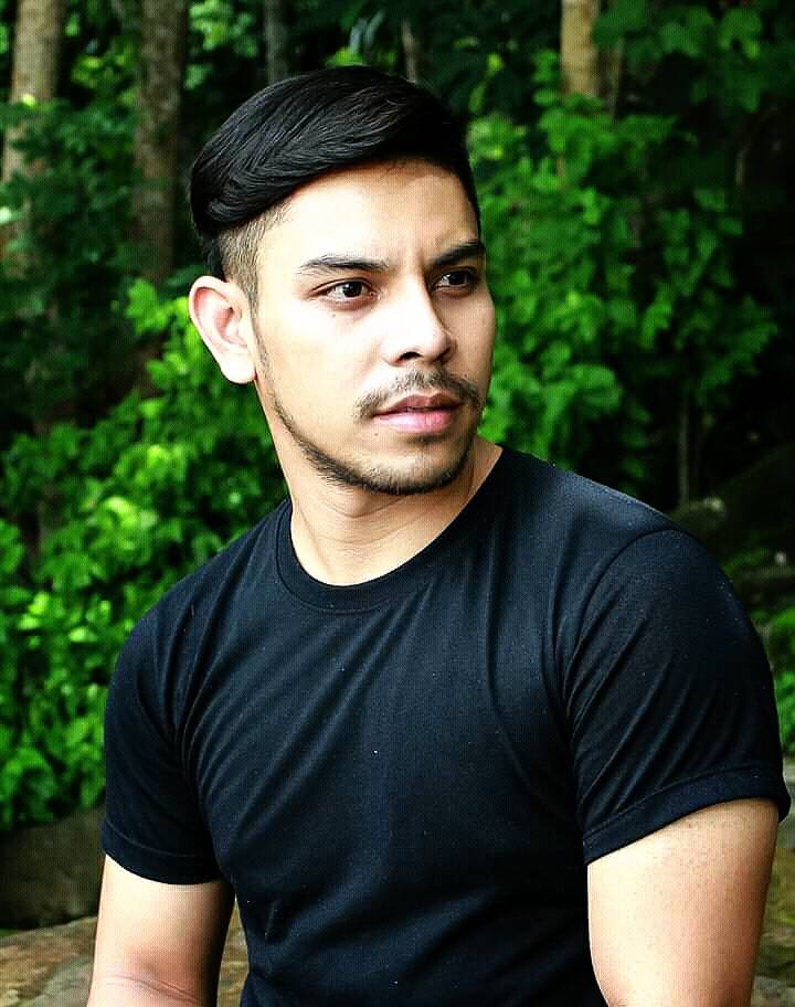 ชายแท้หล่อๆ