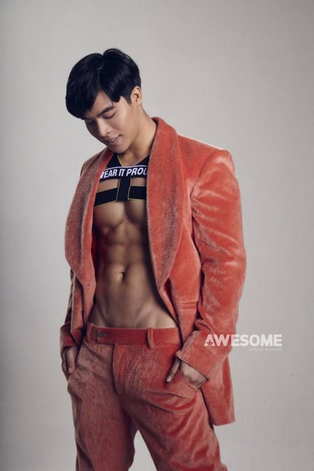 คือดีย์ จ๊าบ นายมันหล่อ ล่ำ ปั๊วะมาก