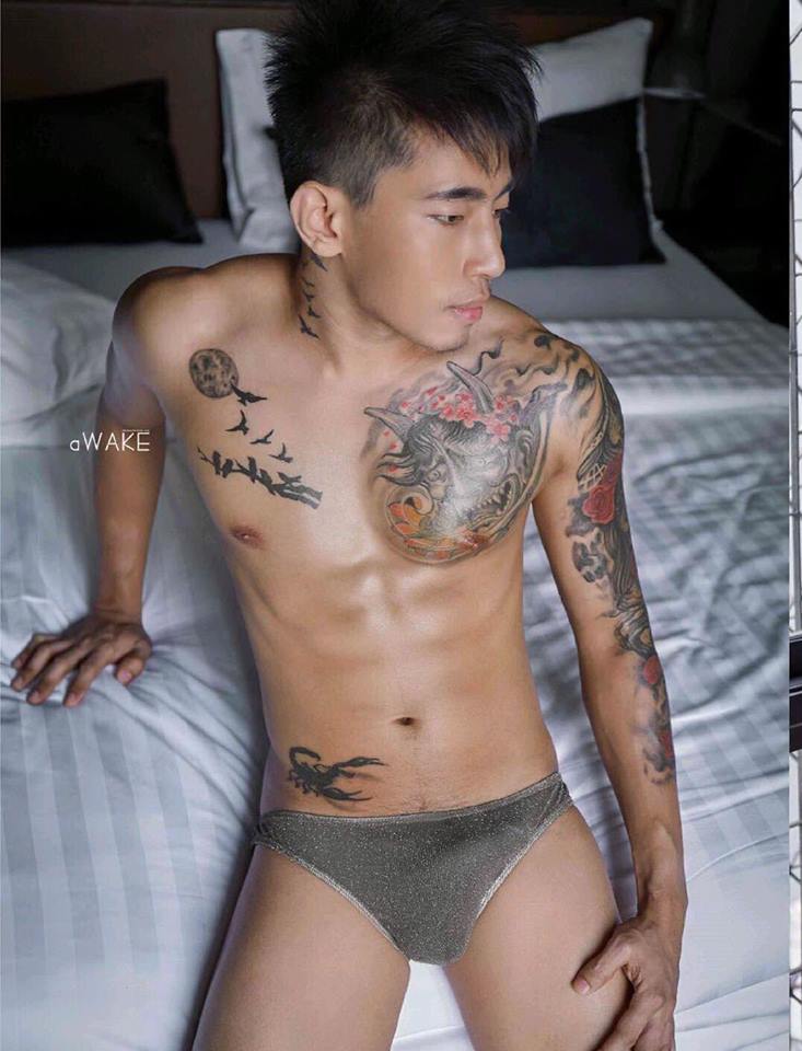 หนุ่มหล่อขึ้นปก 113