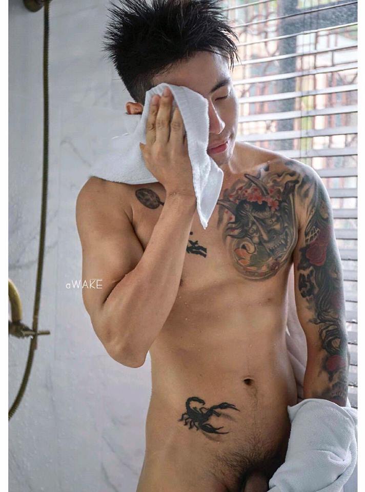 หนุ่มหล่อขึ้นปก 113