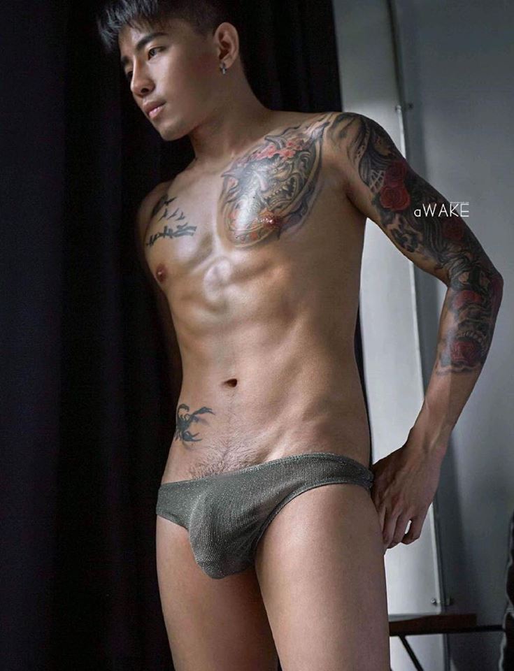 หนุ่มหล่อขึ้นปก 113