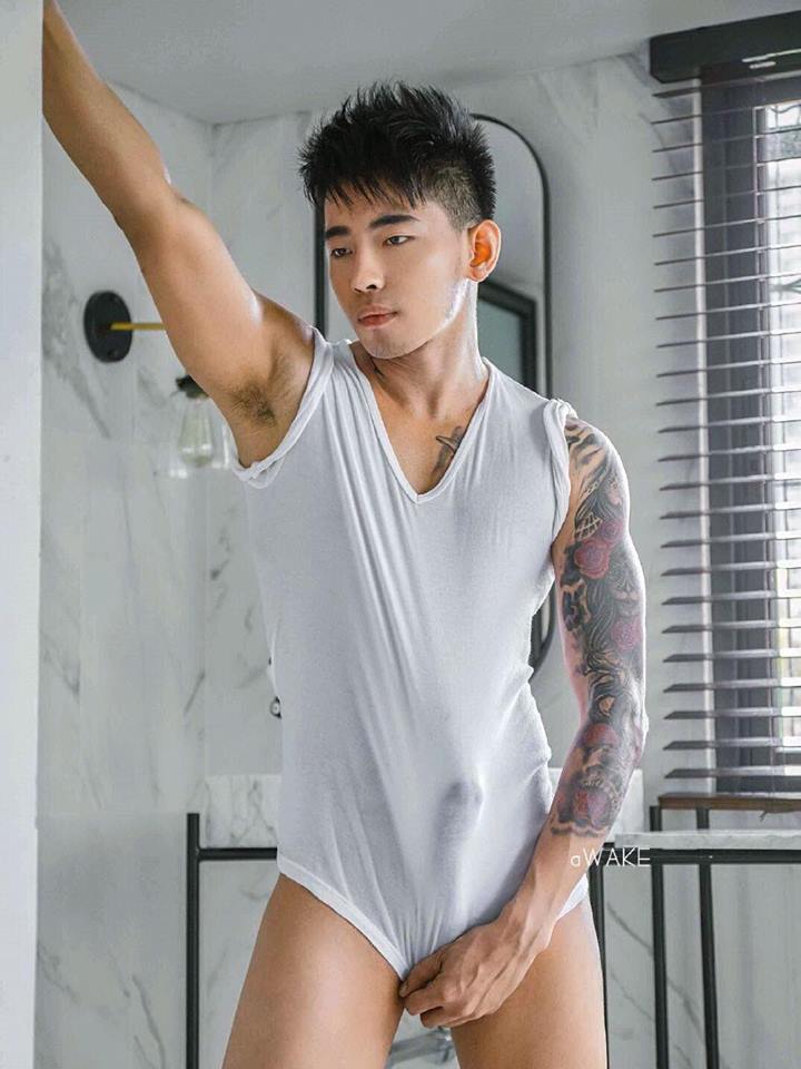 หนุ่มหล่อขึ้นปก 113