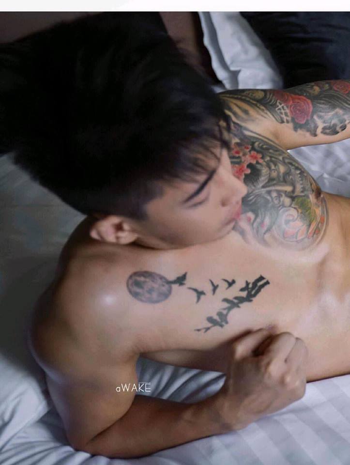 หนุ่มหล่อขึ้นปก 113