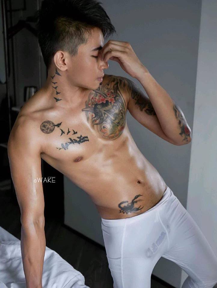 หนุ่มหล่อขึ้นปก 113