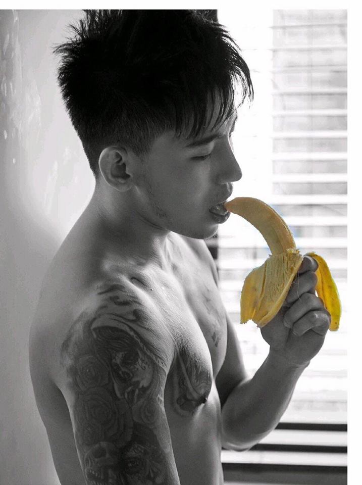 หนุ่มหล่อขึ้นปก 113