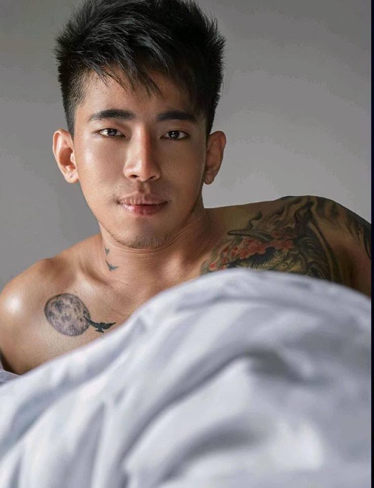 หนุ่มหล่อขึ้นปก 113
