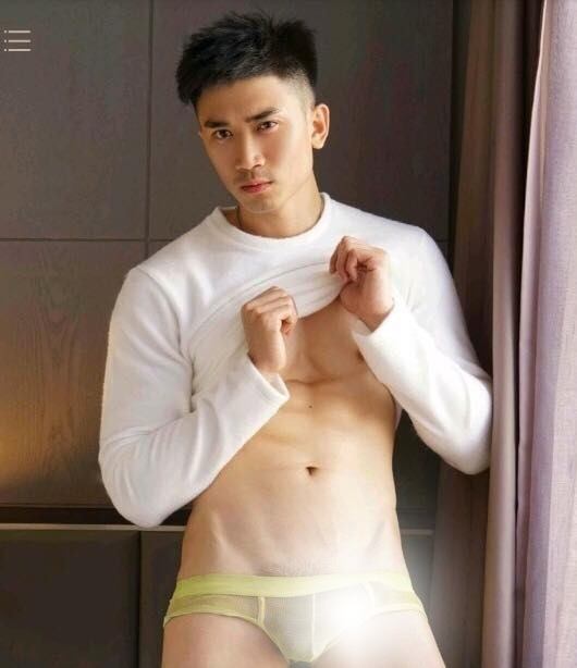 หนุ่มหล่อขึ้นปก 114