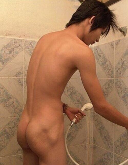 สุดท้าย หนุ่มๆ