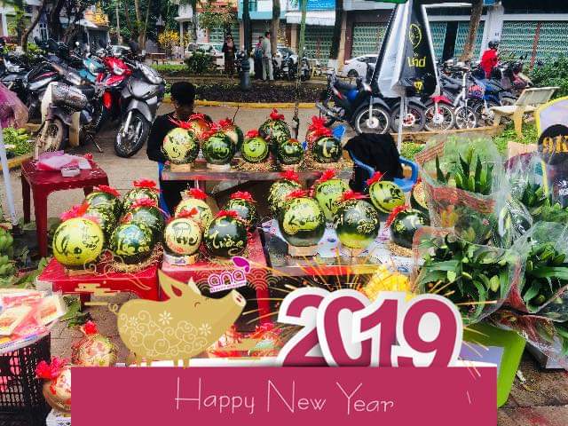 ดีต่อใจ#437(แกะสลักเปลือกแตงโมแบบเวียดนาม)