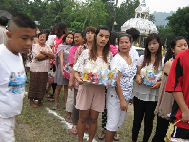 ชาวอ.ลานสกา วัดคีรีกัณฐ์