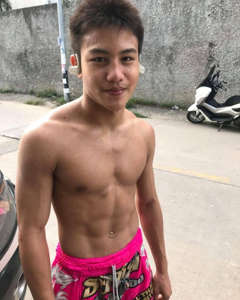 ดีต่อใจ#447(น้องแบงค์..นักมวยหล่อ)