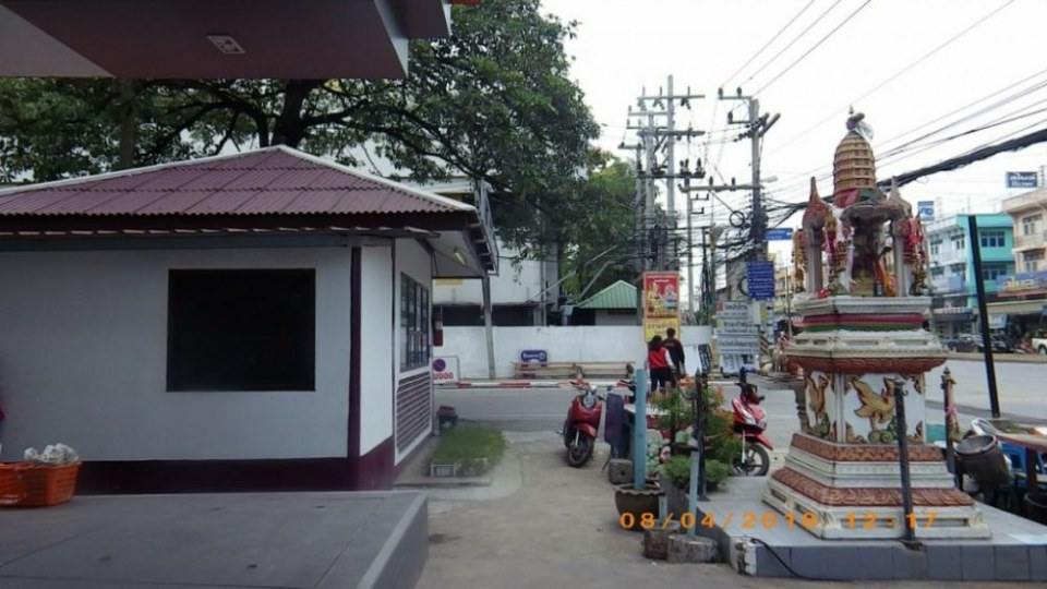 หน้า รพ.บ้านแพ้ว