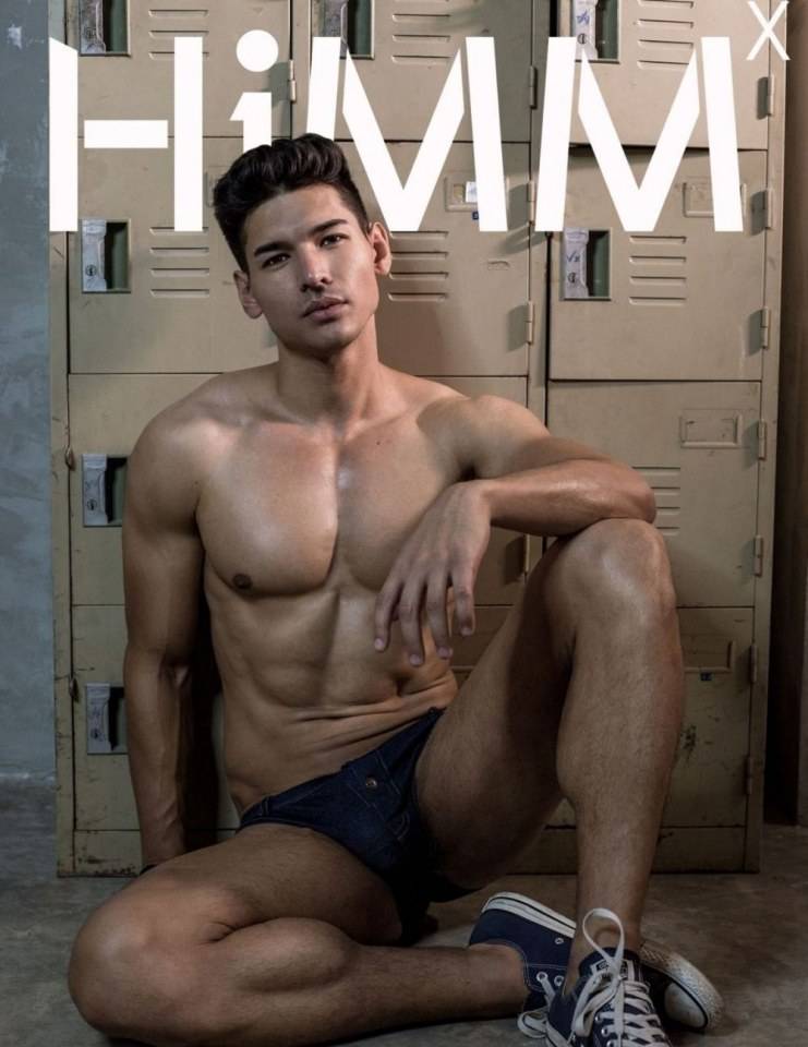หนุ่มหล่อขึ้นปก 123