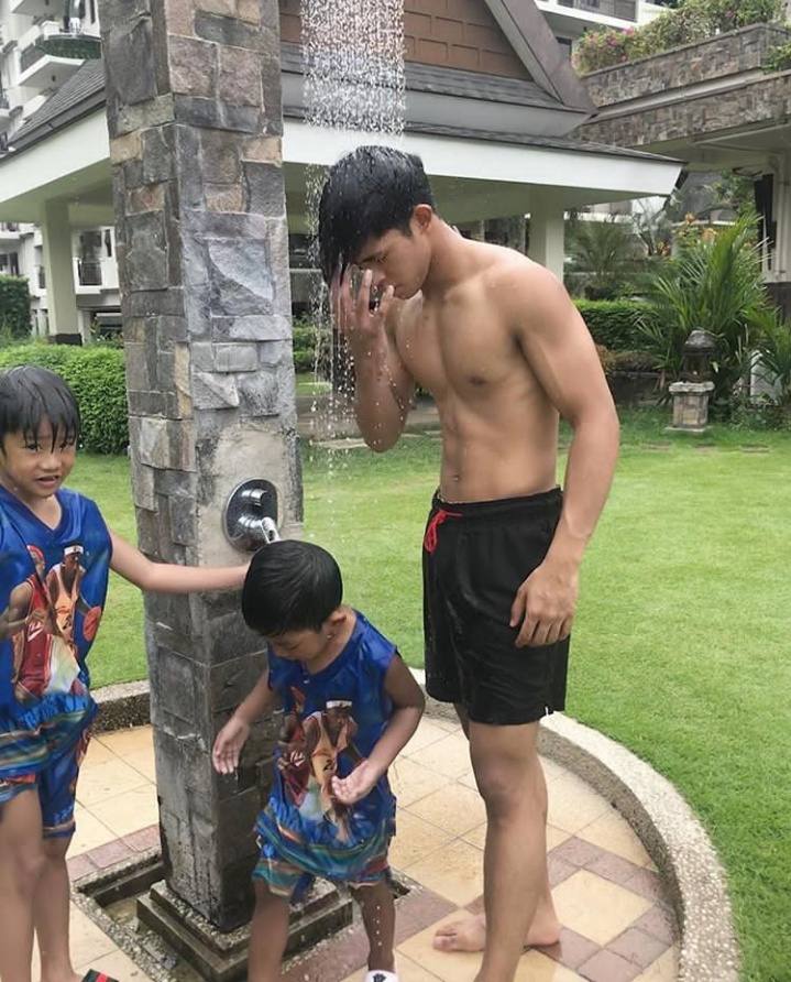ดีต่อใจ#463ว้าย!!ผู้ชายอาบน้ำ