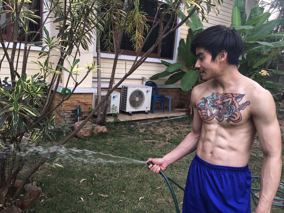 พี่จ๊ะ มือกีต้าร์ วง The Mousses หุ่นแซ่บสุดๆ