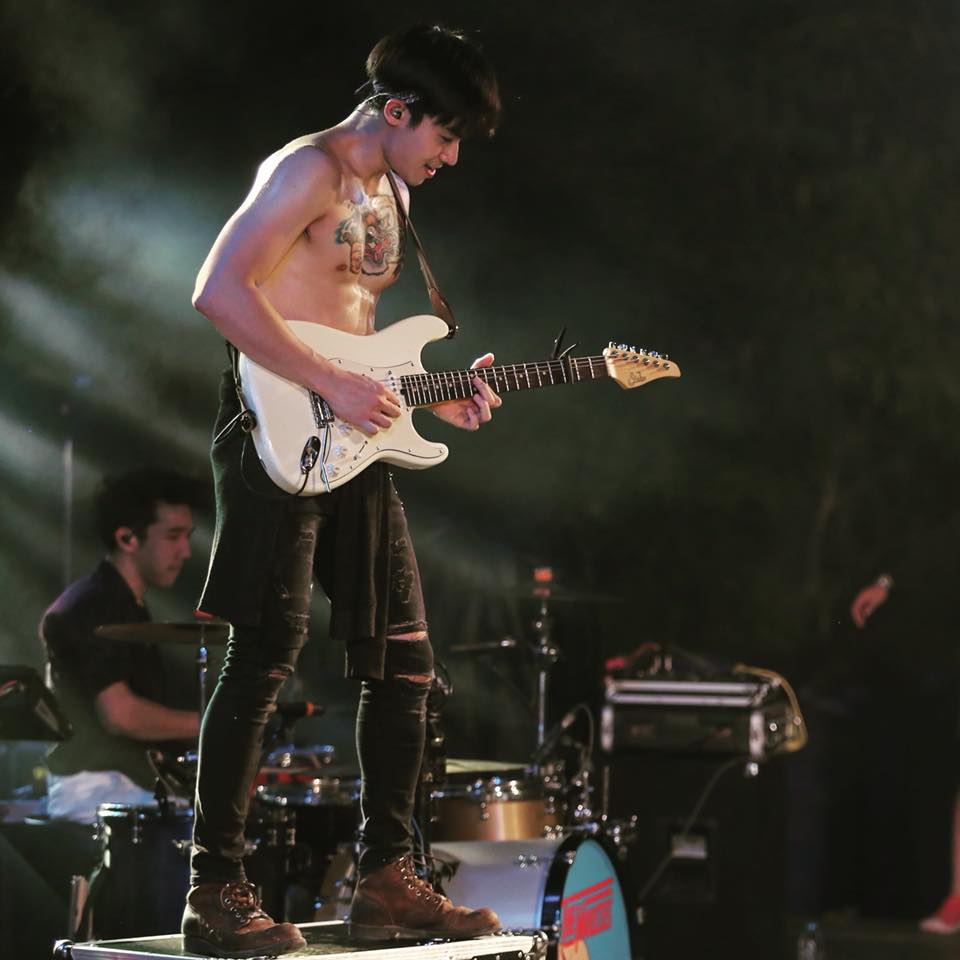 พี่จ๊ะ มือกีต้าร์ วง The Mousses หุ่นแซ่บสุดๆ