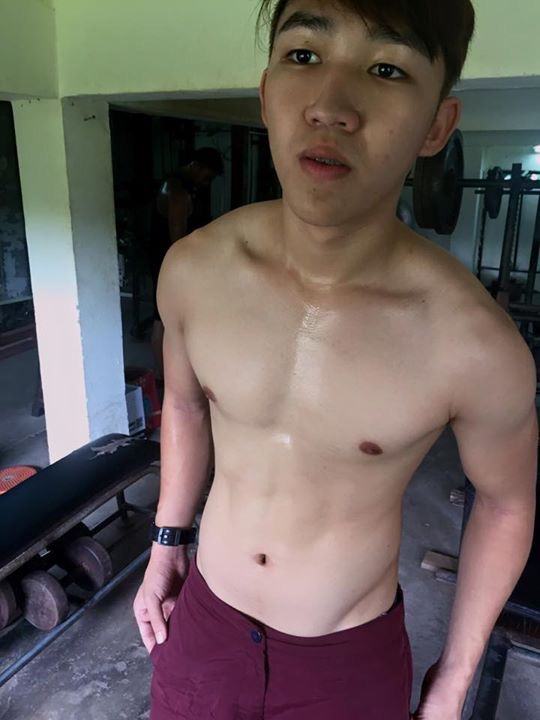 ชายใดชุ่มเหงื่อ  ชายนั้นเช็ดเก่ง  3,850