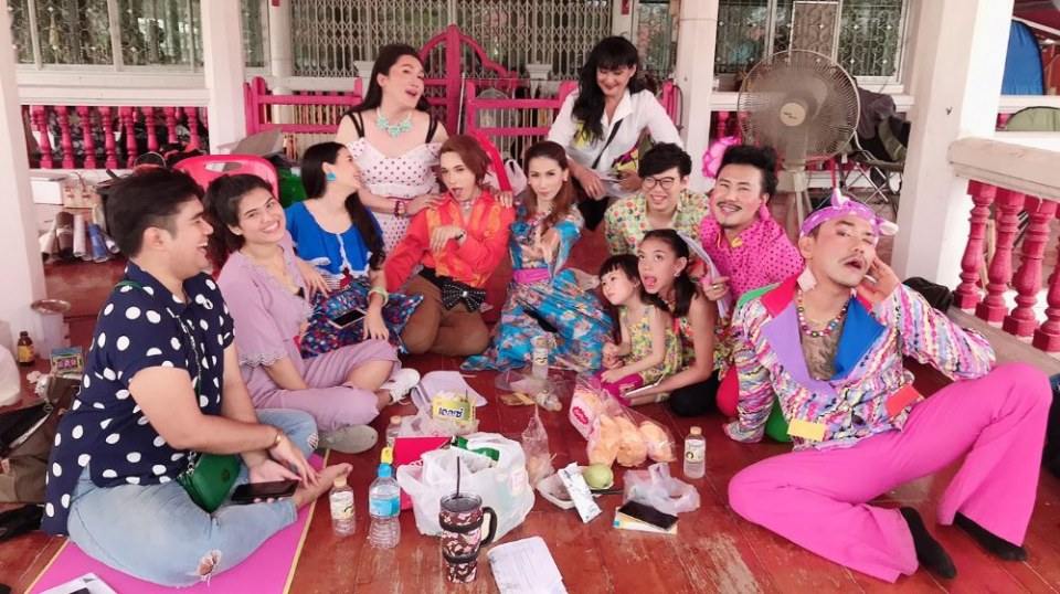 มีนาคมนี้ ติดตามความสนุกสนานเสียงหัวเราะแนวละครเบาสมอง ในละคร "อีเหี่ยนเดอะซีรี่ย์ คอนเฟิร์ม" เริ่ม 27 มีนาคม เวลา 22.30-23.30 น. ทาง ททบ. 5 #TV5HD1