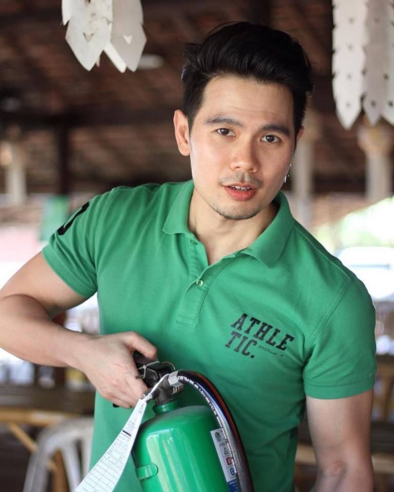 หล่อขนอุยชนะเลิศ