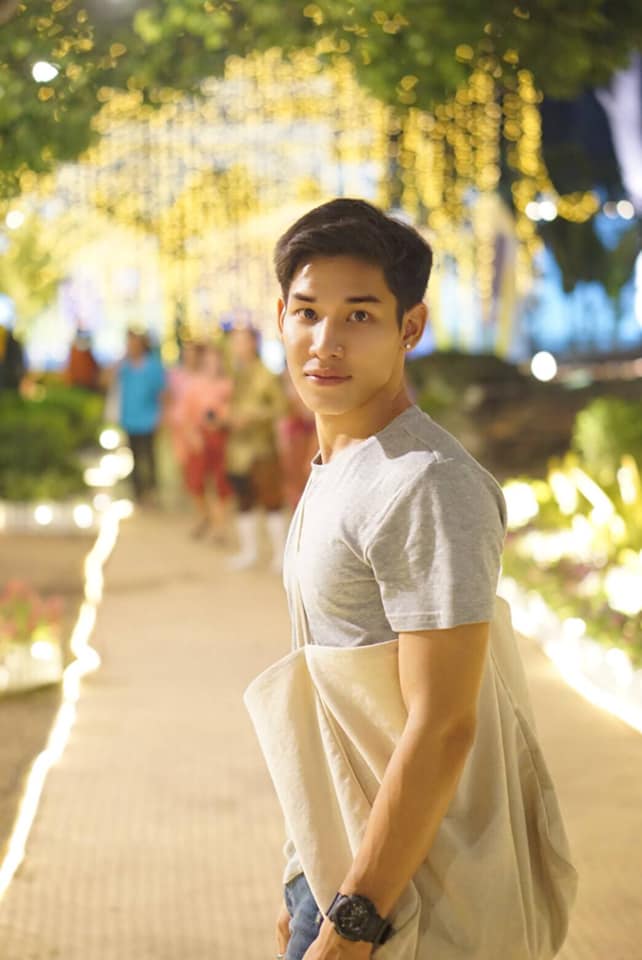 น้องบุ๊ค ขาวๆ น่ารัก หุ่นน่ากอด
