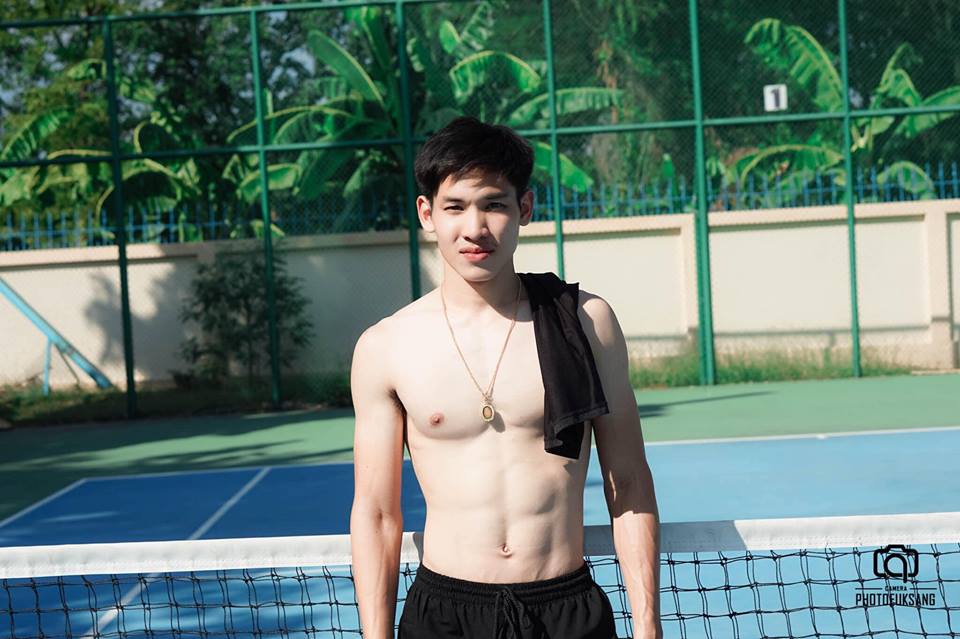 น้องบุ๊ค ขาวๆ น่ารัก หุ่นน่ากอด