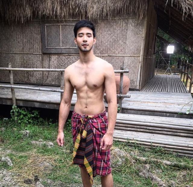 รักต้องถก  3,906